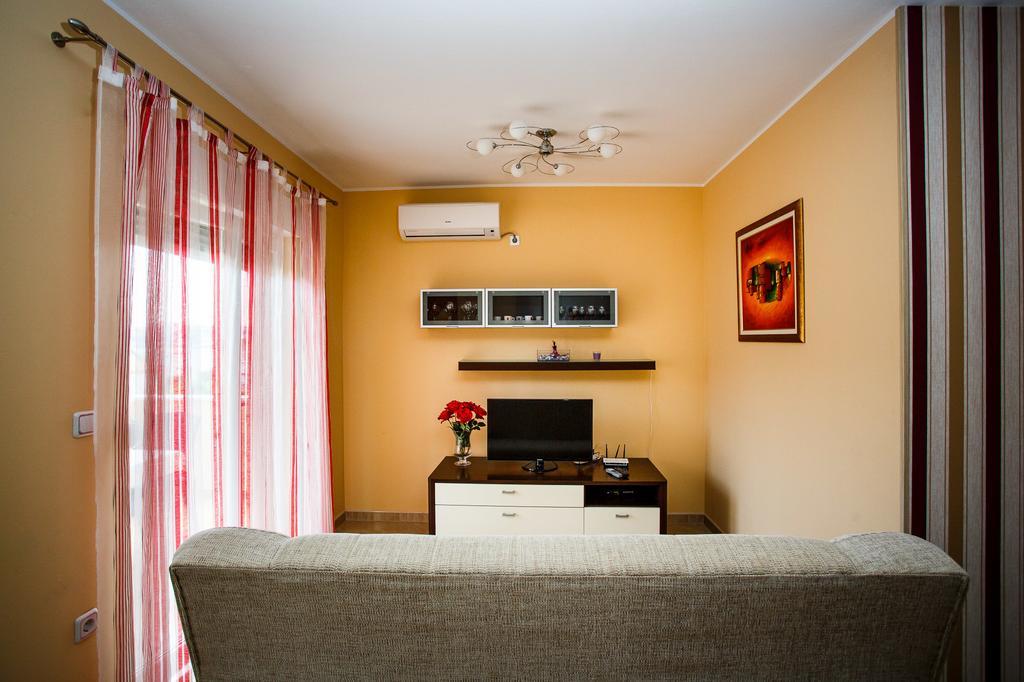 Rogoznica Apartments Kristina Rum bild