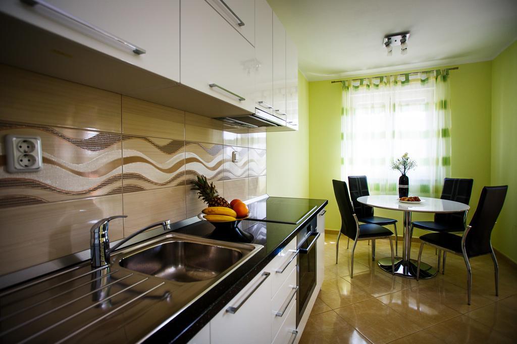 Rogoznica Apartments Kristina Rum bild