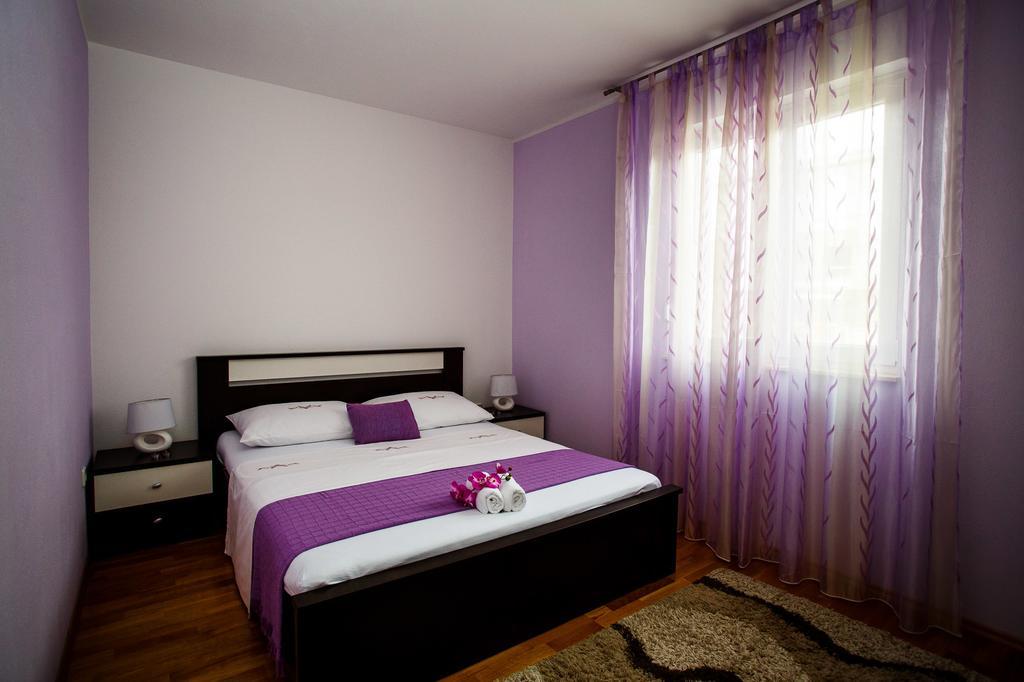 Rogoznica Apartments Kristina Rum bild